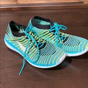 Nike Flyknit Teal Neon Yellow Lightweight Running Shoes Size 6.5
